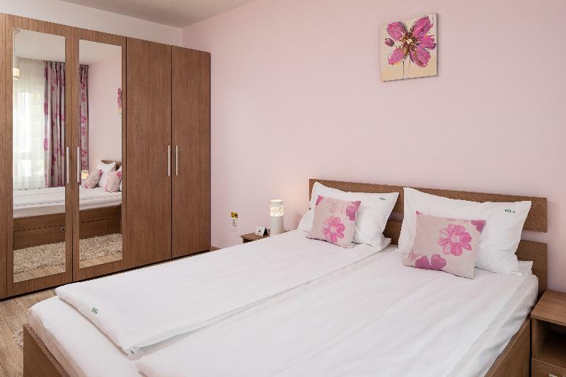 Brasov Holiday Apartments - Magenta エクステリア 写真